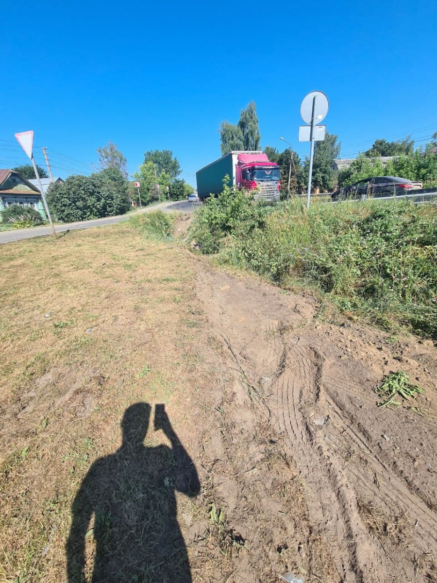 Снесли столб